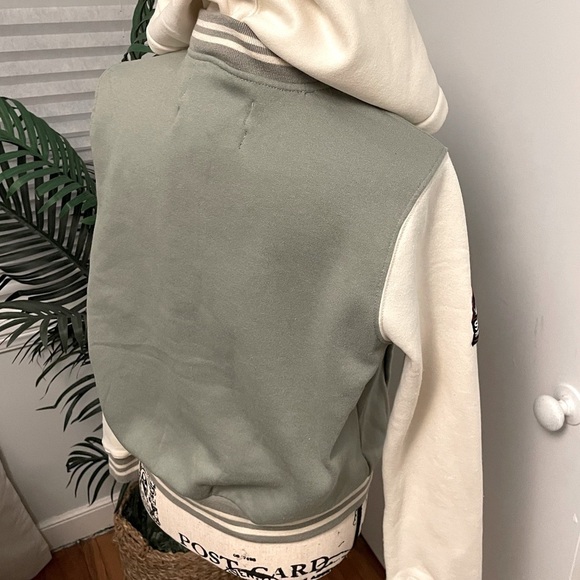 CANADA GEAR Varsity Jacket - Picture 10 of 10